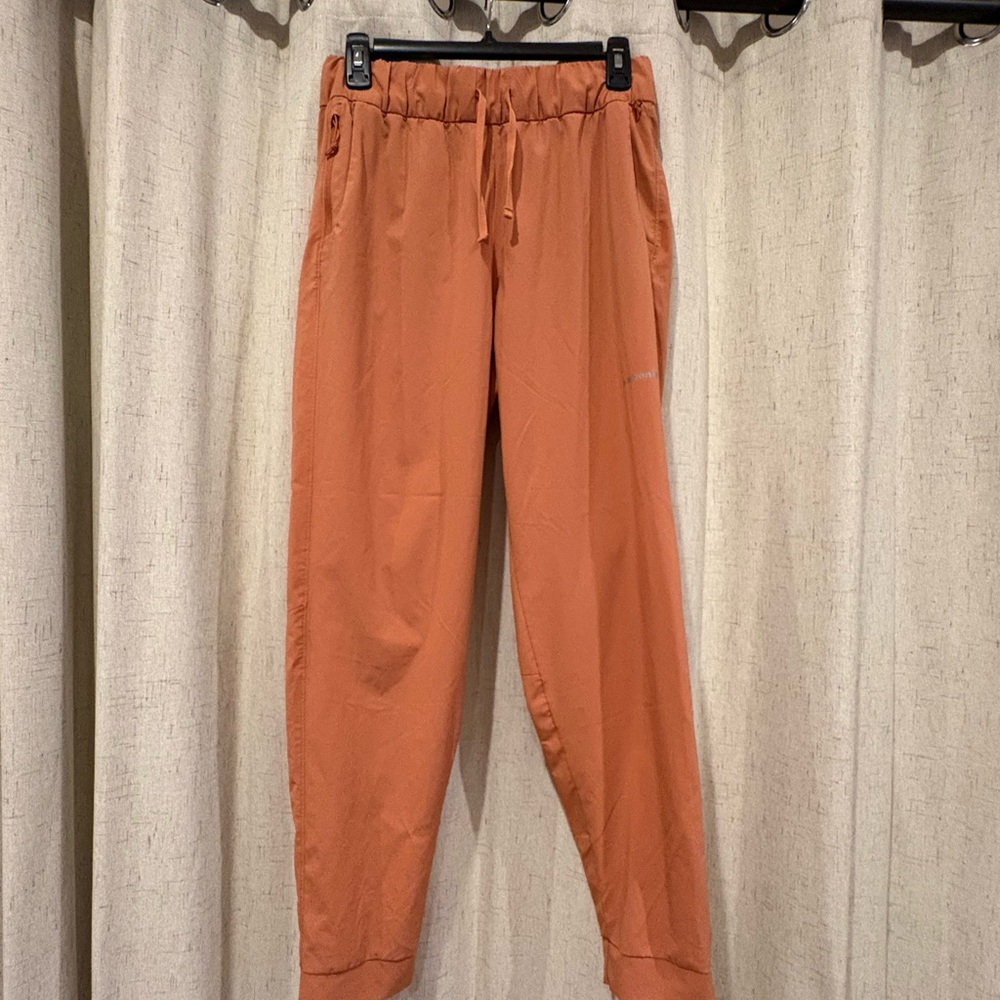Patagonia Women’s Rusty coral Joggers